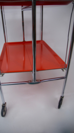 Jaren 70 oranje serveertafel