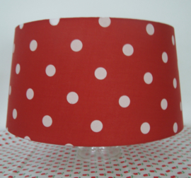 Rood met witte stippen kap