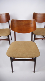 4 Vintage eettafelstoelen van teakhout