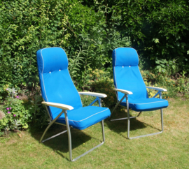 2 verstelbare tuinstoelen