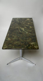 Groen marmerachtige salontafel
