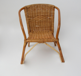 Vintage rieten rotan kinderstoeltje