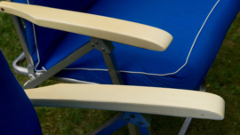 2 verstelbare tuinstoelen