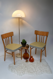 vintage KOK stoel, licht hout met skai leren zitting