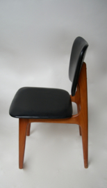 Vintage eetkamerstoel met zwart skai leer