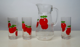 glas met rode appelprint