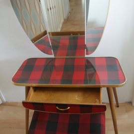 Kaptafel met kruk