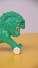 Jaren 70 plastic paard met wagen kinderspeelgoed