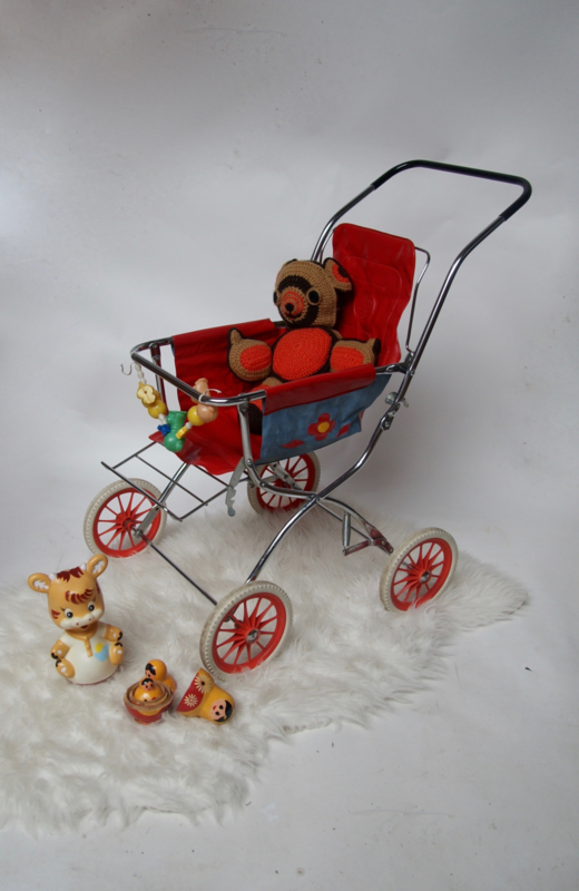 atmosfeer Koor plastic Vintage poppenwagen | Speelgoed | RetroLoes