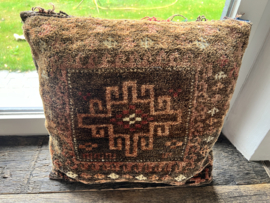 W5-Vintage Antiek Perzisch Kussen – Handgemaakt uit Kamelenzak