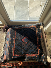 W15 -Vintage Antiek Perzisch Kussen – Handgemaakt uit Kamelenzak