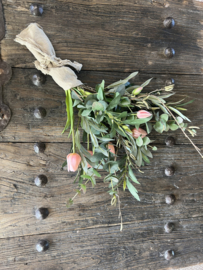 Groen boeket met tulpen