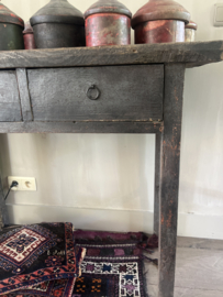 Sidetable, oud, verweerd hout