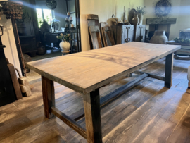 Unieke, eenmalige tafel oud hout met A- poot- 240 cm op 1m