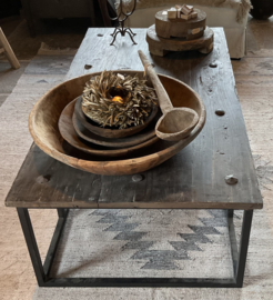 Stoere salontafel  Bram van Aura Peeperkorn groot met stalen onderstel, 150/80, mooi vergrijsd blad met spijkers