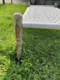 Daybed India - Ibiza style- Charpoy - ingescheurde pootje