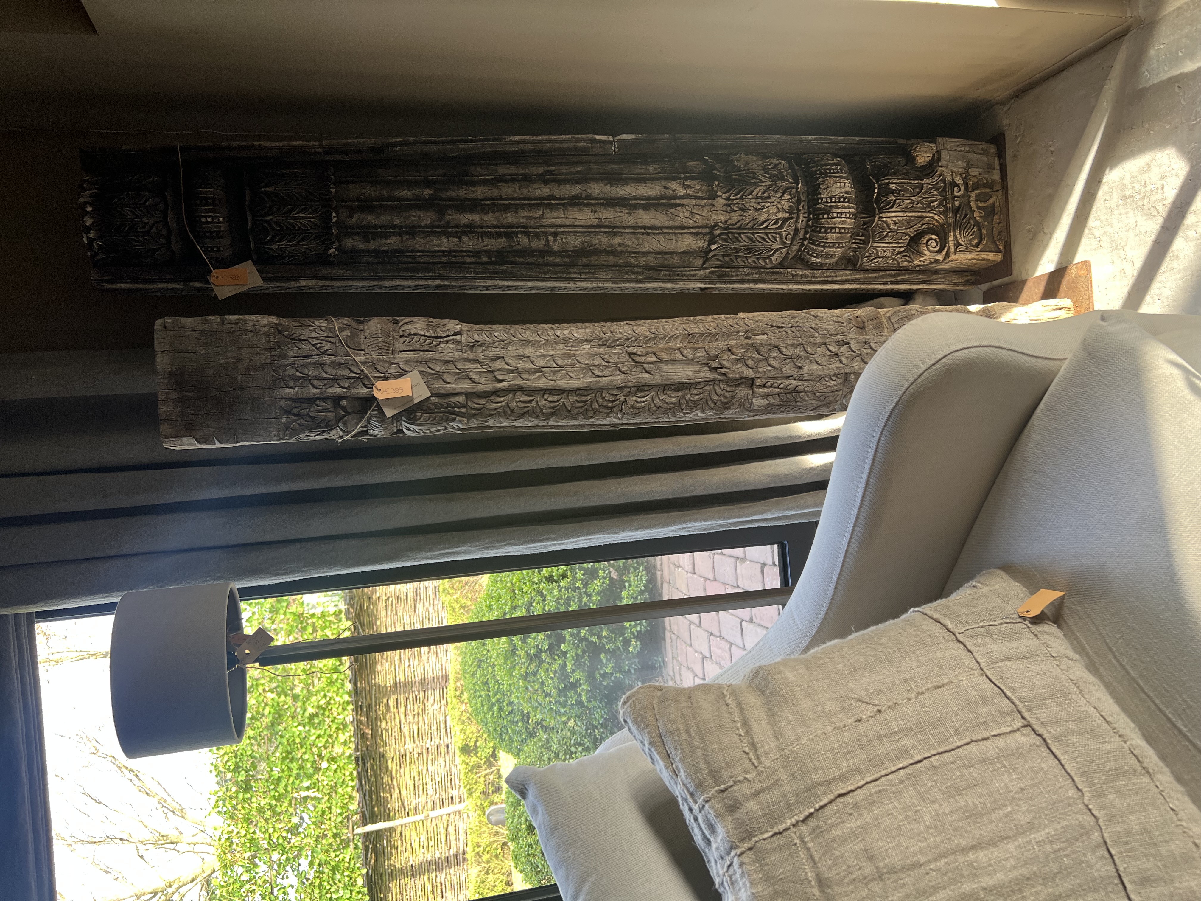 Staande ornament  op voet
