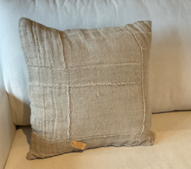 Kussen PATCHWORK vierkant  - 'Only for linen lovers' By Puur Wonen