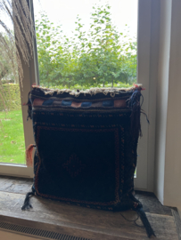 W15 -Vintage Antiek Perzisch Kussen – Handgemaakt uit Kamelenzak