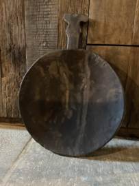 Houten oude schaal met handvat 10