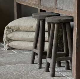 Houten krukje rond Old Farm Aura Peeperkorn 1