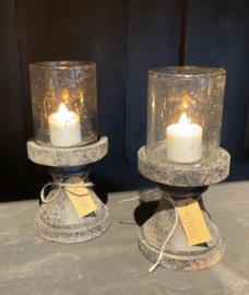 Houten kandelaar met windlicht