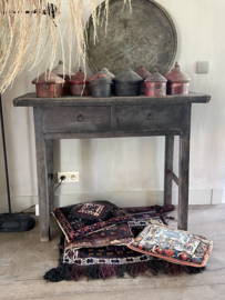 Sidetable, oud, verweerd hout