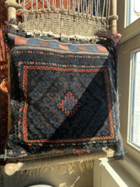 W15 -Vintage Antiek Perzisch Kussen – Handgemaakt uit Kamelenzak