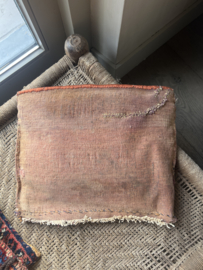 W3-  Vintage Antiek Perzisch Kussen – Handgemaakt uit Kamelenzak