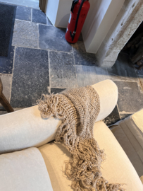 Plaid BRUUT met gaatjes  'Only for linen lovers' By Puur Wonen.