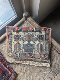 W3-  Vintage Antiek Perzisch Kussen – Handgemaakt uit Kamelenzak