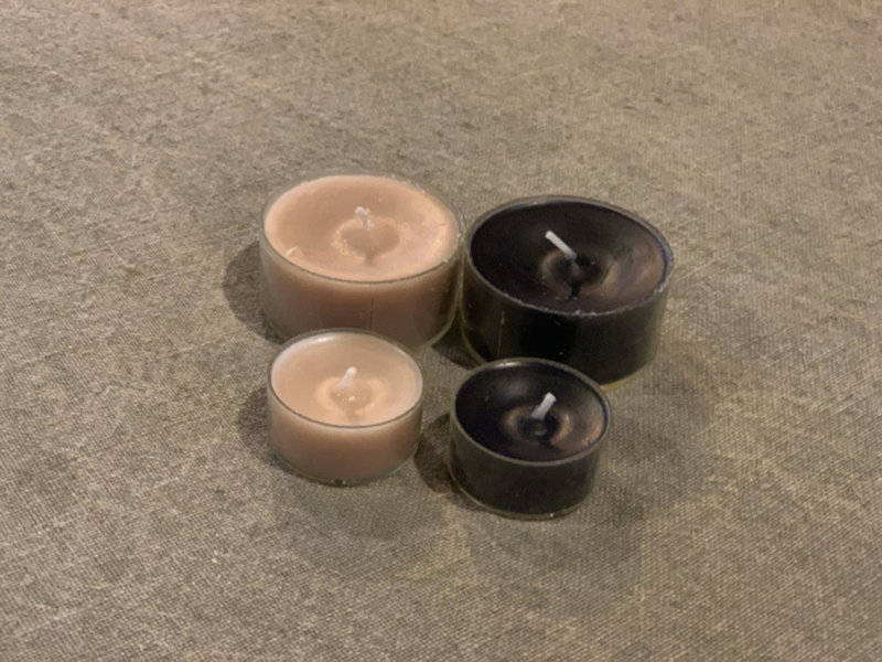 Arashigaoka vooroordeel Waar Kleine waxinelichtjes zwart 4 cm - zak van 60 st | Echte rustieke kaarsen,  drijfkaarsen & Woodwick geurkaarsen | PUUR Wonen Sophie