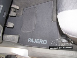 Mitsubishi Pajero III 3-deurs- Bijpassende set CLASSIC Velours automatten