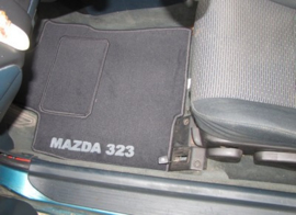 CLASSIC Velours automatten met logo Mazda 323 V BA C coupe 1994-1997