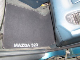 Mazda 323 V BA F sedan 1994-1998 - Bijpassende set CLASSIC Velours automatten