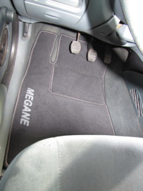 Renault Megane I 1995-2002 - Bijpassende set CLASSIC Velours automatten