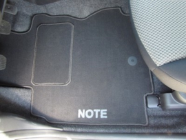Nissan Note I E11 2005-2012- Bijpassende set CLASSIC Velours automatten