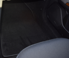 Dacia Sandero III vanaf 2020- Bijpassende set CLASSIC Velours automatten