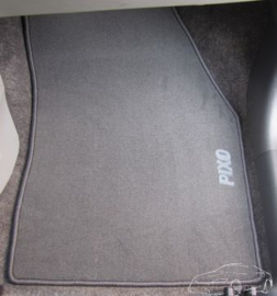 - Nissan Pixo (2008 t/m 2013) -Bijpassende set CLASSIC Velours automatten