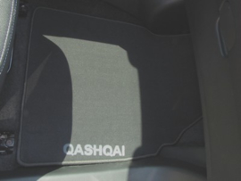 CLASSIC Velours automatten met logo Nissan Qashqai II 2013-2021