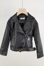 Zwart leatherlook jasje met riem