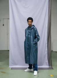 The New Raincoat small 'go' - Susan Bijl