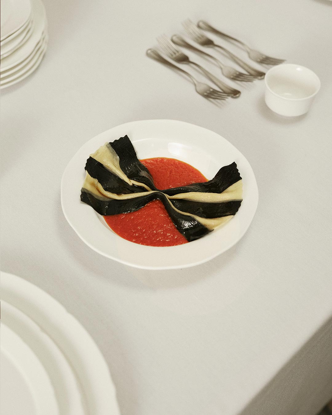 Servies Silhouette - Pasta bord 22 cm - Sergio Herman / Serax