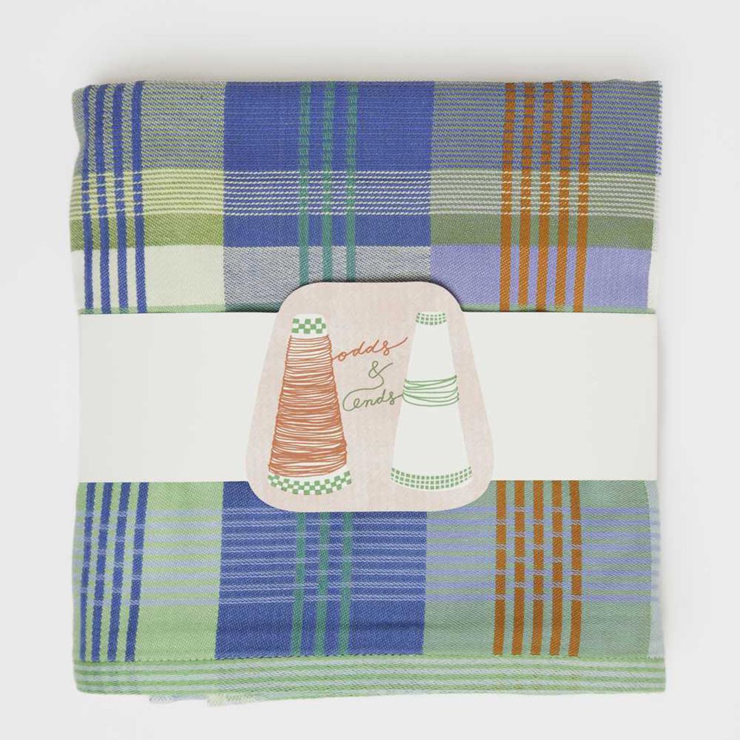 odds & ends tafelkleed #50B (160 x 200) wild weave - Foekje Fleur