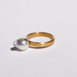 Gold Narrow + Pearl Baroque - Small Factory Ring