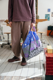 Shoppingbag S 'Endless Smoking Croissant Blue' - Susan Bijl x Koen Taselaar