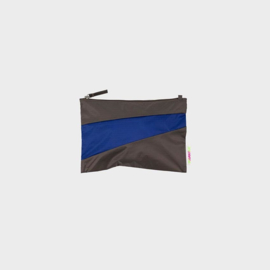 The New Pouch M 'warm grey & electric blue' - Susan Bijl