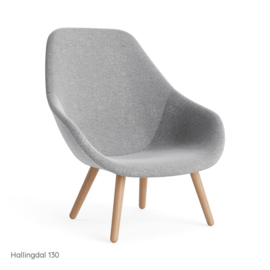 AAL 92 hoge rug, ronde houten poten, gestoffeerd - HAY