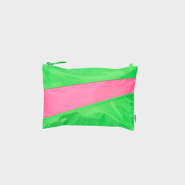 The New Pouch M 'greenscreen & fluo pink' - Susan Bijl AMPLIFY