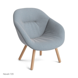 AAL 82 SOFT ronde houten poten, gestoffeerd - HAY